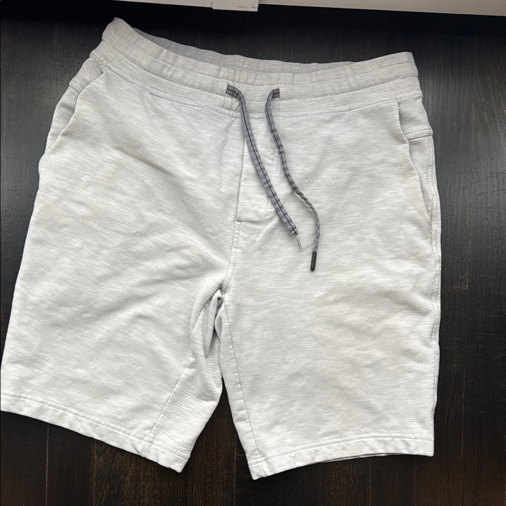 lululemon athletica Gray Athletic Shorts with Elastic Waistband size M